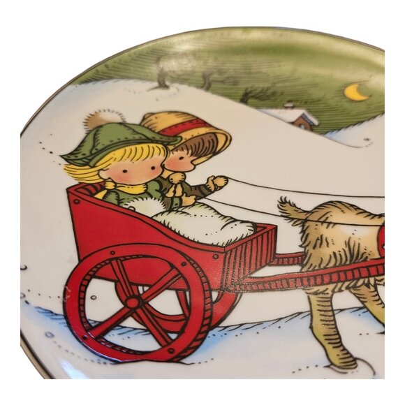 Vintage Joan Walsh Anglund January 1966 Decorative Plate – 7 Inches - Picture 6 of 6